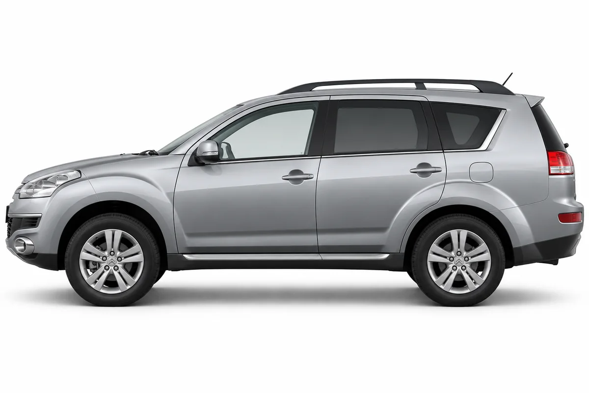 Illustrative side view of Citroën C-Crosser; model year and body style may differ
