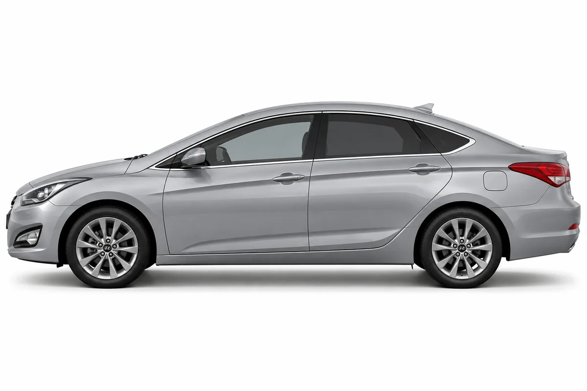 Illustrative side view of Hyundai I40; model year and body style may differ